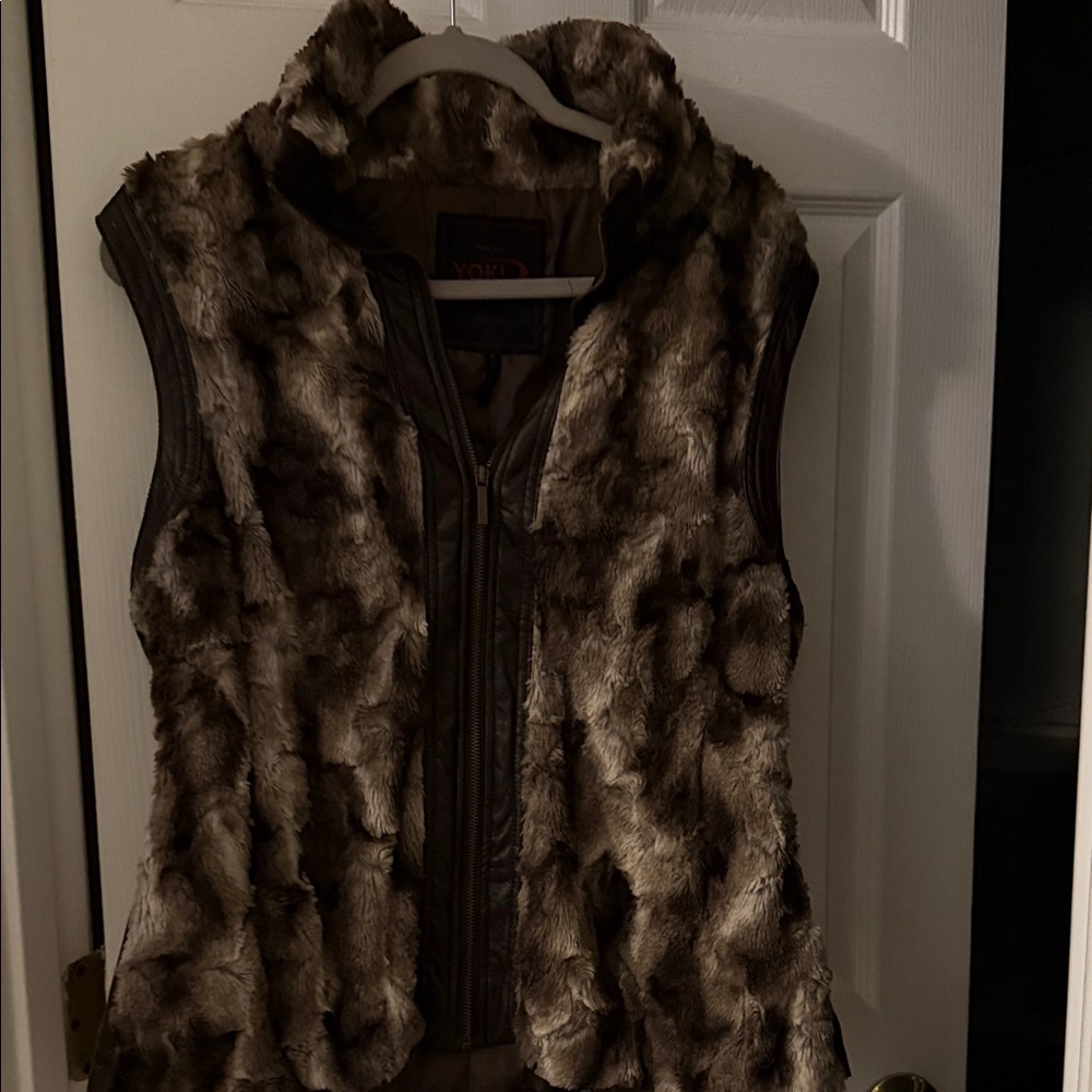Yoki Faux Fur Vest in Rich Brown